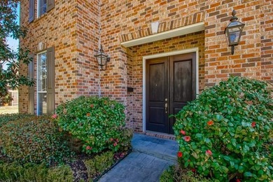 REDUCED: This is a fabulous home in an incredible neighborhood - photo 4