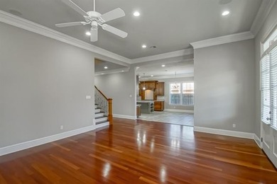 REDUCED: This is a fabulous home in an incredible neighborhood - photo 6