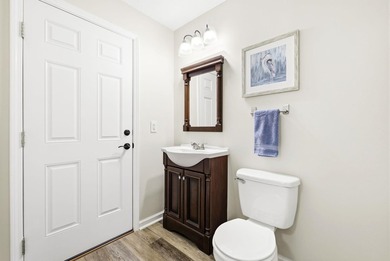 Beautifully upgraded, corner-lot home in desirable Surfside - photo 29