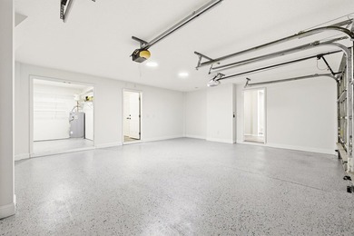 Beautifully upgraded, corner-lot home in desirable Surfside - photo 33