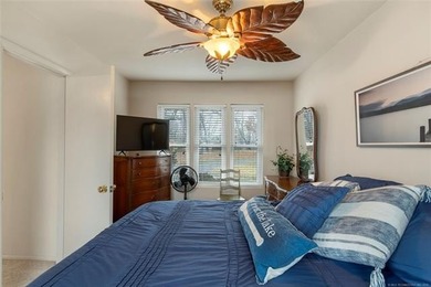 YEAR ROUND LAKE VIEW! Whether you're looking for a weekend - photo 33
