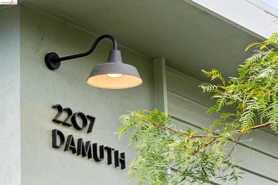 New Listing! Beautifully updated condo in the heart of Oakland's - photo 2