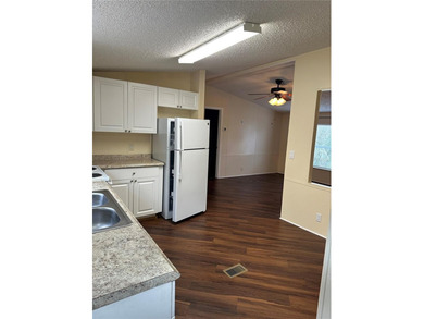 Discover the perfect blend of comfort, privacy, and true Florida - photo 8