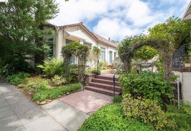 Romantic Spanish Revival Courtyard Condo/Townhouse on one level - photo 6