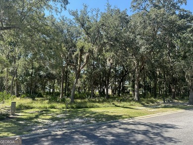 Beautiful wooded lot nestled within the exclusive - photo 1