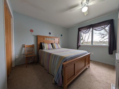 Wake up to gorgeous sunrises and unwind to peaceful water views - photo 14