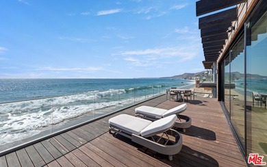 Beautiful, turnkey beachfront retreat in the coveted Malibu Road - photo 5
