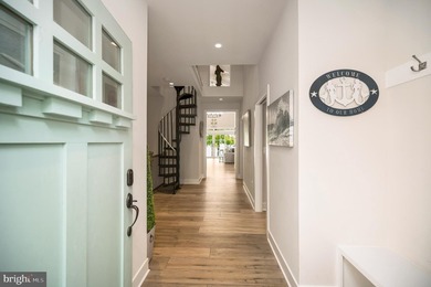Welcome to 107 Plantation Dr, a lakeside retreat thoughtfully - photo 17