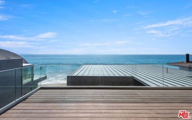 Beautiful, turnkey beachfront retreat in the coveted Malibu Road - photo 9