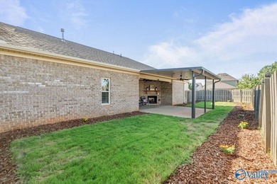 Exceptional move-in ready 4BR/3BA home with freshly painted - photo 21