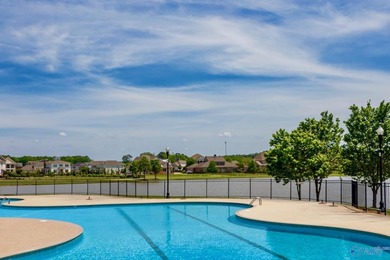 Exceptional move-in ready 4BR/3BA home with freshly painted - photo 29