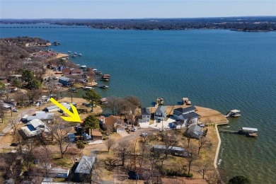 Cedar Creek Lake Home For Sale in Gun Barrel City Texas