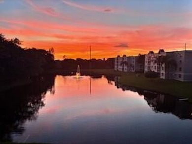 (private lake, pond, creek) Condo For Sale in Delray Beach Florida