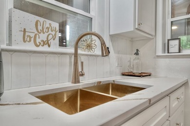 COMPLETELY RENOVATED & MOVE-IN READY! This stunning 3 bedroom, 2 - photo 13