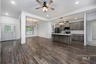 This stunning home in the gated community Kanaka Rapids blends - photo 14