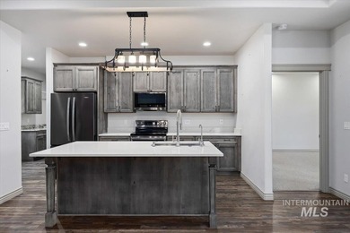This stunning home in the gated community Kanaka Rapids blends - photo 15
