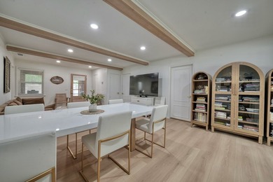 COMPLETELY RENOVATED & MOVE-IN READY! This stunning 3 bedroom, 2 - photo 22