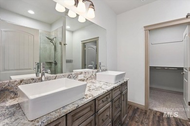 This stunning home in the gated community Kanaka Rapids blends - photo 27