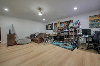 COMPLETELY RENOVATED & MOVE-IN READY! This stunning 3 bedroom, 2 - photo 28