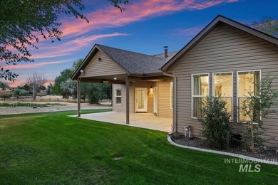 This stunning home in the gated community Kanaka Rapids blends - photo 30
