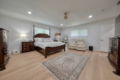 COMPLETELY RENOVATED & MOVE-IN READY! This stunning 3 bedroom, 2 - photo 30