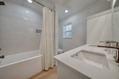COMPLETELY RENOVATED & MOVE-IN READY! This stunning 3 bedroom, 2 - photo 33