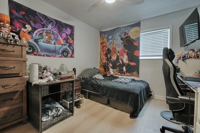 COMPLETELY RENOVATED & MOVE-IN READY! This stunning 3 bedroom, 2 - photo 38