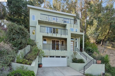 Contractor Special/ Fixer! Incredible Opportunity in the - photo 2