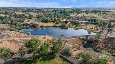 This stunning home in the gated community Kanaka Rapids blends - photo 48