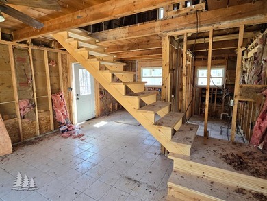 Great potential in a desirable location close to downtown - photo 10