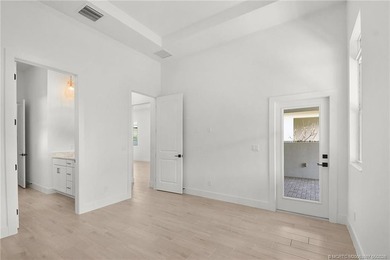Move-in ready, NEW construction by TRUST HOMES. This 3/2/2/ lake - photo 20