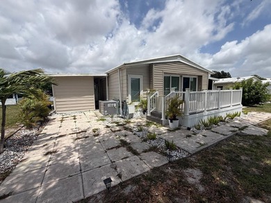 Stunning remodel in Sunny South Estates, 55+ Community, 2BR/2BA - photo 21