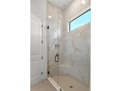 Move-in ready, NEW construction by TRUST HOMES. This 3/2/2/ lake - photo 24