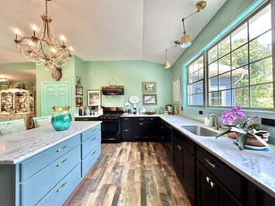 NEW PRICE!!!!!! Discover the perfect blend of elegance and - photo 28