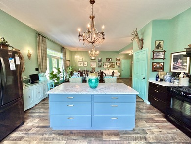 NEW PRICE!!!!!! Discover the perfect blend of elegance and - photo 29