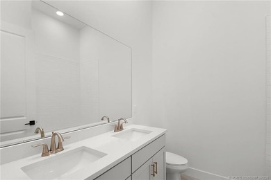 Move-in ready, NEW construction by TRUST HOMES. This 3/2/2/ lake - photo 30