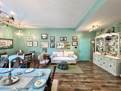 NEW PRICE!!!!!! Discover the perfect blend of elegance and - photo 32