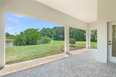Move-in ready, NEW construction by TRUST HOMES. This 3/2/2/ lake - photo 36