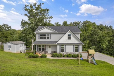 Looking for a move-in ready home on over an acre in the heart of - photo 2