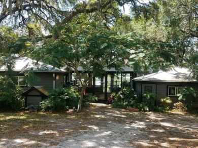 Swan Lake Home For Sale in Melrose Florida