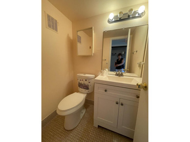 Enjoy active adult living in this desirable 1/1.5 waterfront - photo 3