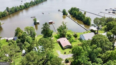 This charming 3-bedroom, 2-bath home on the south end of Lake - photo 3
