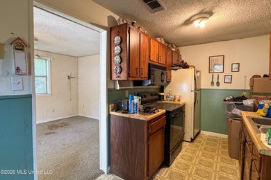 Escape to the peace and privacy of country living at 141 Oakdale - photo 30