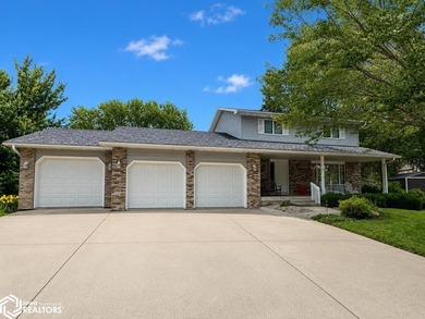 This one has it ALL! Enjoy quiet cul-de-sac living with room for - photo 1