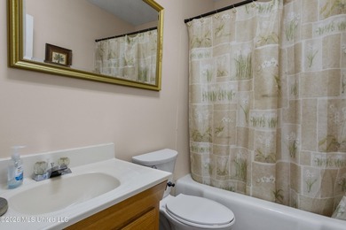 Located just blocks from the courthouse in the heart of downtown - photo 16