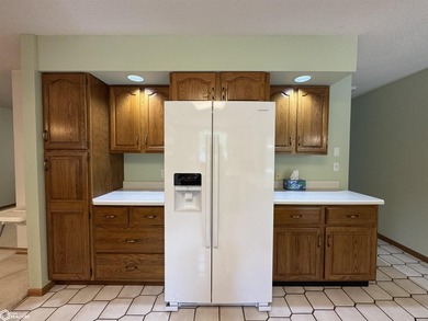 This one has it ALL! Enjoy quiet cul-de-sac living with room for - photo 9