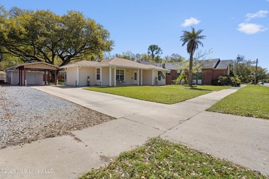 Located just blocks from the courthouse in the heart of downtown - photo 44
