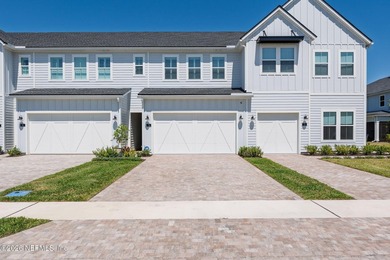 NEW LISTING, Executive-style luxury townhome in the Prestigious - photo 4