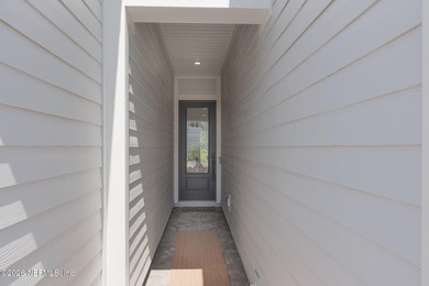 NEW LISTING, Executive-style luxury townhome in the Prestigious - photo 6