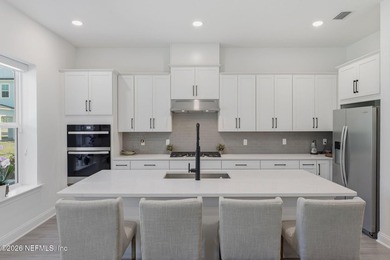 NEW LISTING, Executive-style luxury townhome in the Prestigious - photo 8